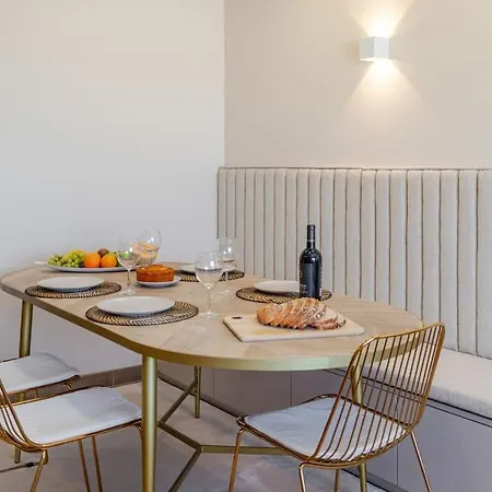 Salty Escape By Portugal Active Feriehus